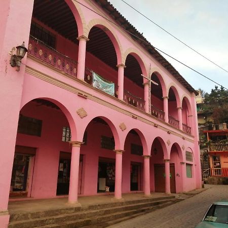 Hotel Jardin Mineral de Angangueo Екстер'єр фото
